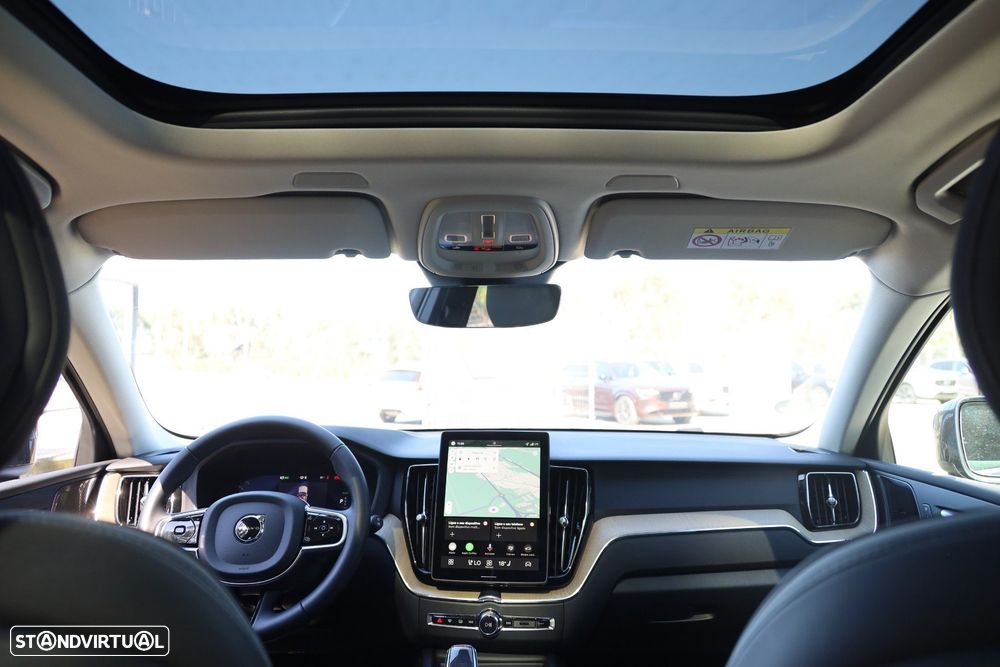 Volvo XC 60 T6 AWD Plus Bright - 24
