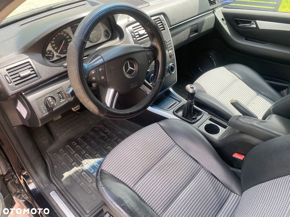 Mercedes-Benz Klasa B 180 CDI DPF - 22