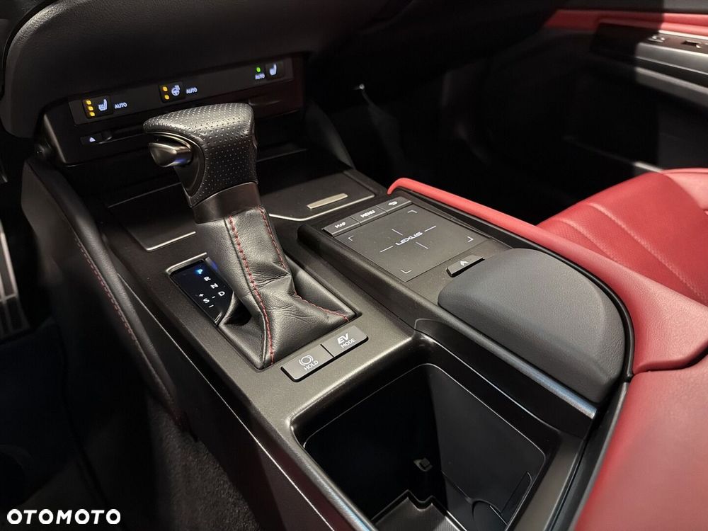 Lexus ES 300h F Sport Edition - 16