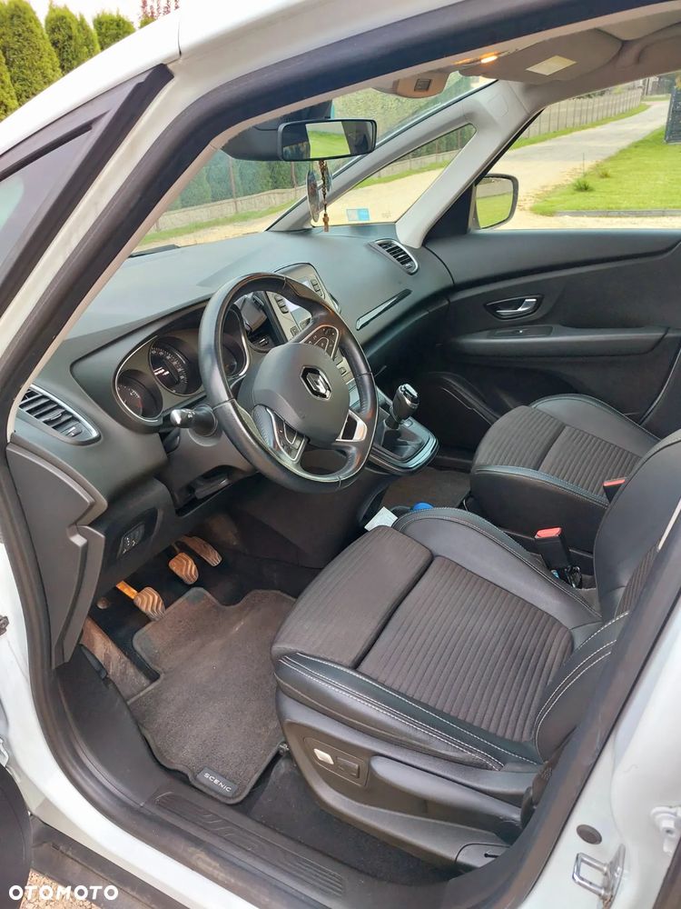 Renault Scenic 1.5 dCi Life - 13