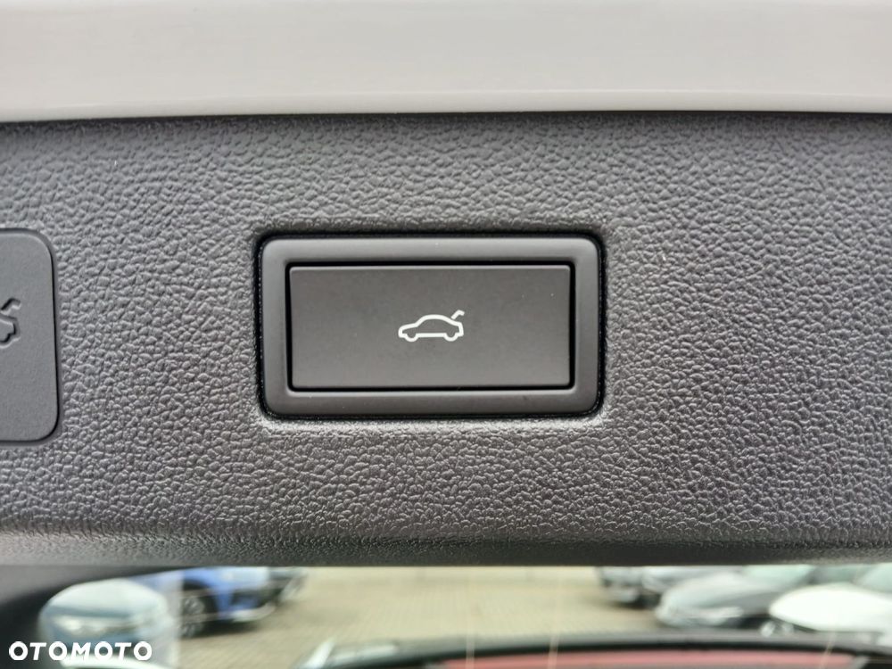 Volkswagen T-Roc - 14