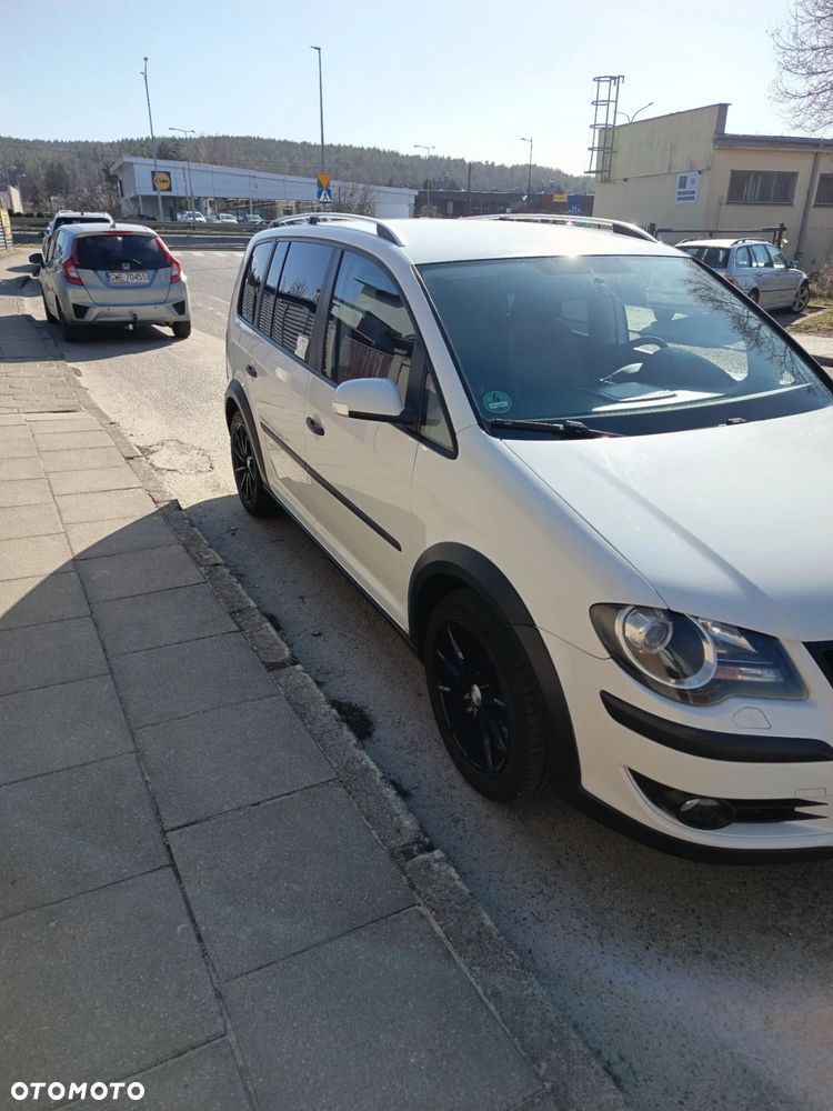 Volkswagen Touran 1.6 Cross - 2