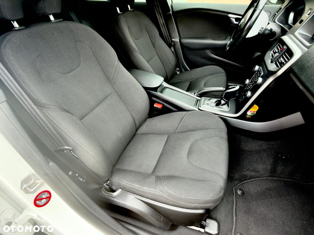 Volvo V40 Cross Country - 21