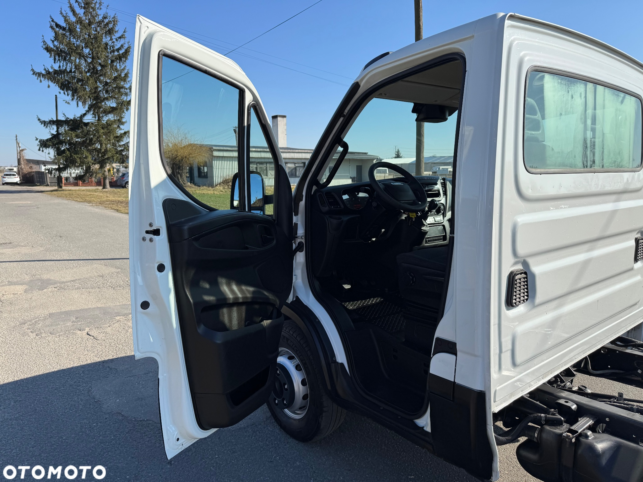 Iveco 60-150 * 3.0 / 150KM * Rama do zabudowy * Rozstaw osi: 3.7m * - 24