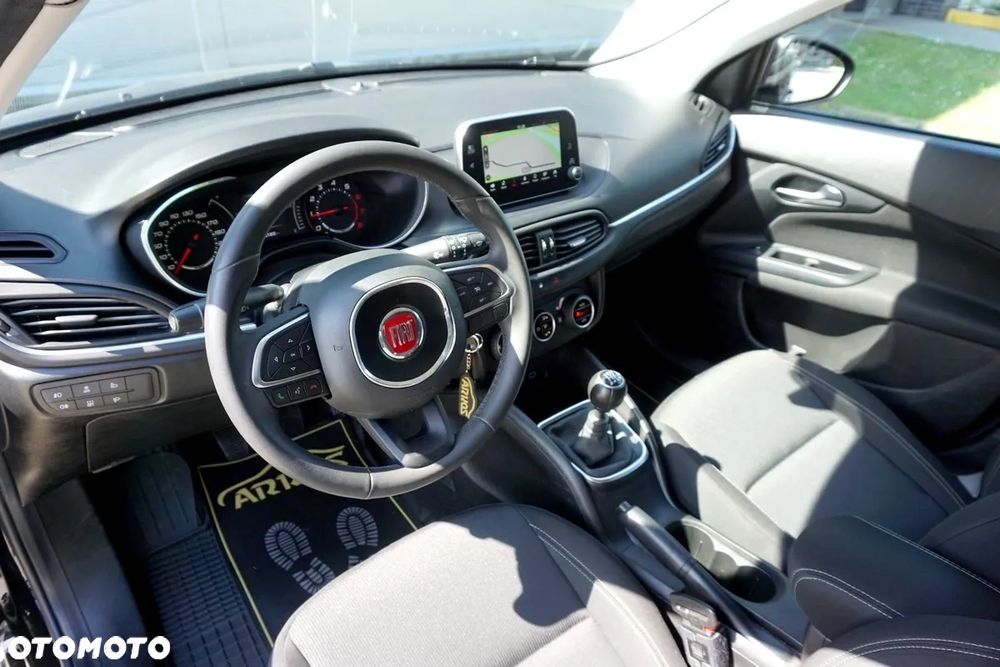 Fiat Tipo 1.4 16v Lounge EU6d - 25