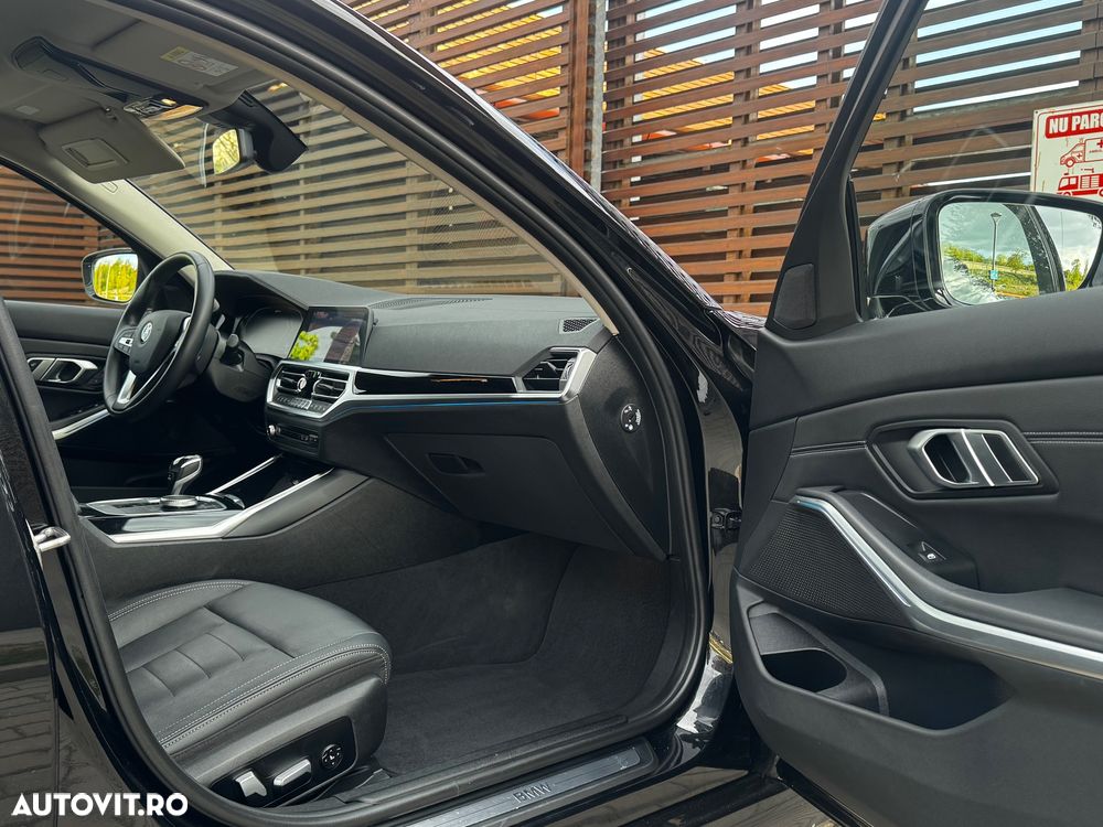 BMW Seria 3 330e Aut. Luxury Line - 25