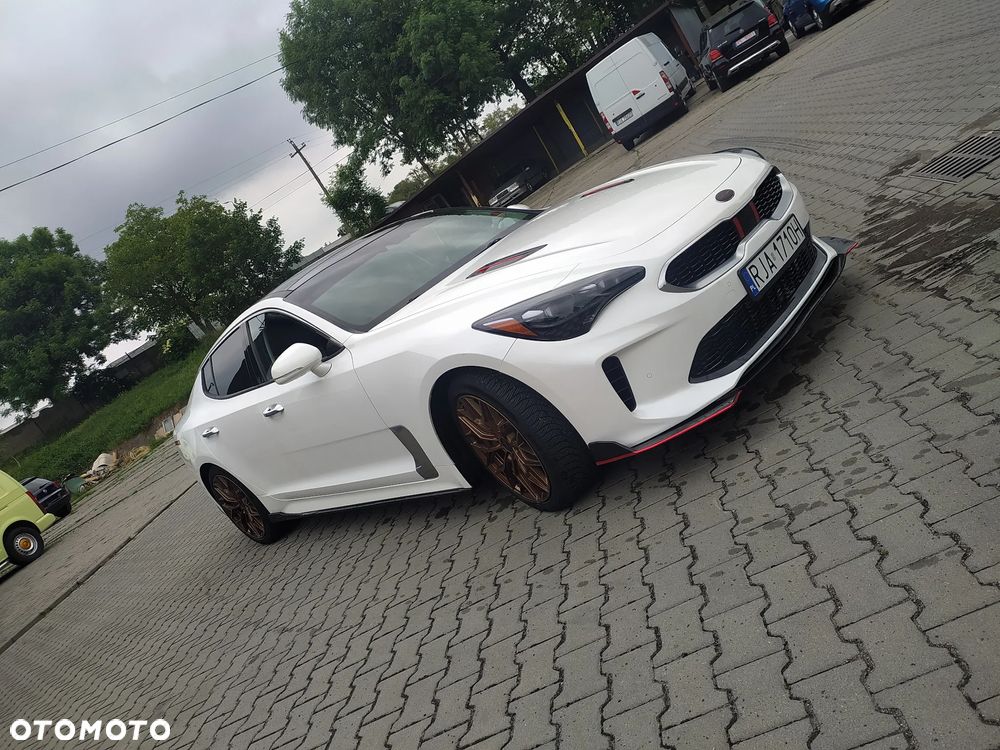 Kia Stinger 2.0 T-GDI GT Line - 2