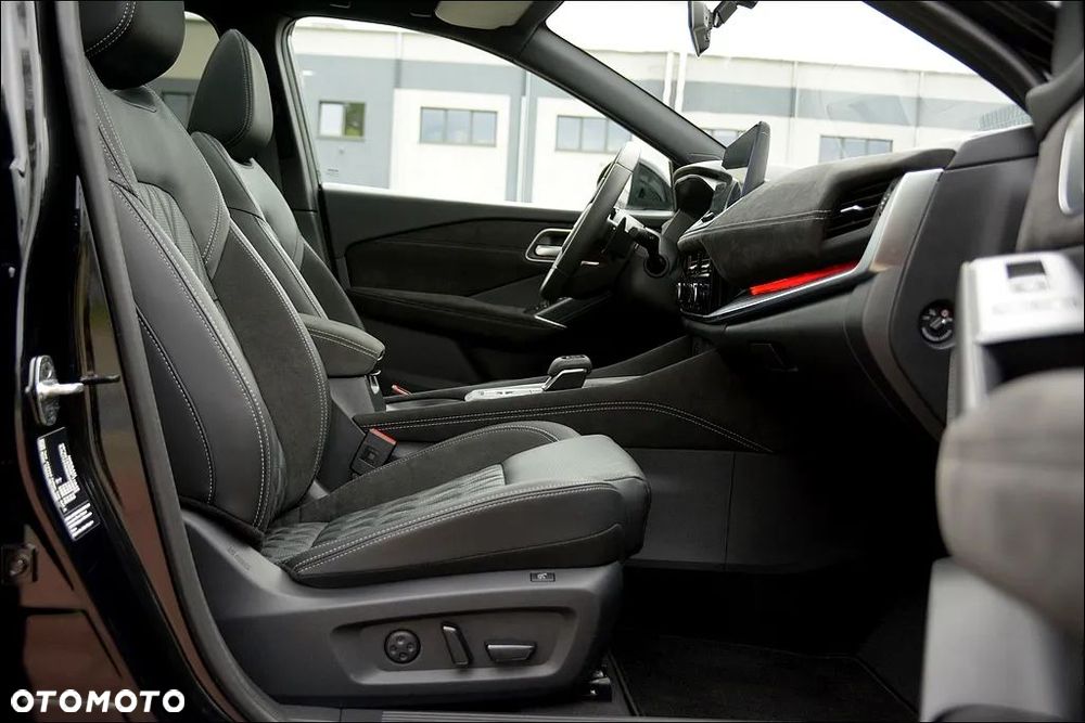 Nissan Qashqai 1.3 DIG-T MHEV Xtronic Tekna+ - 25