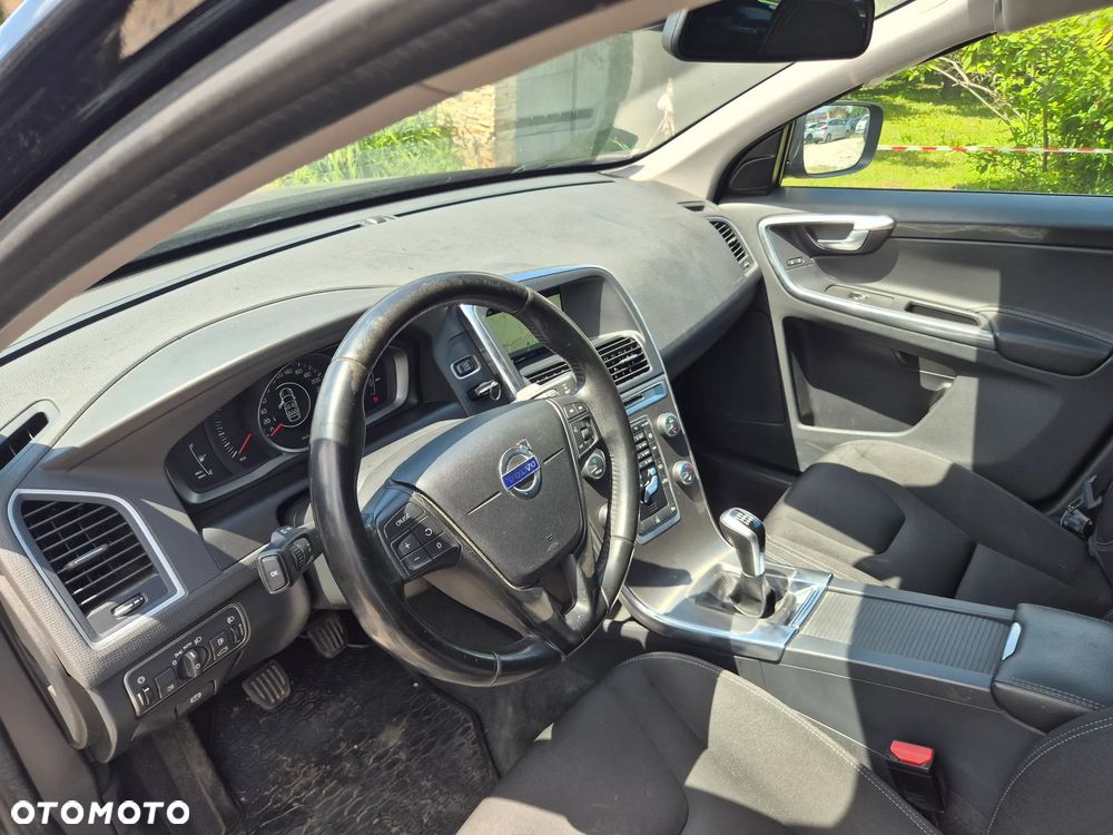 Volvo XC 60 D3 Momentum - 12