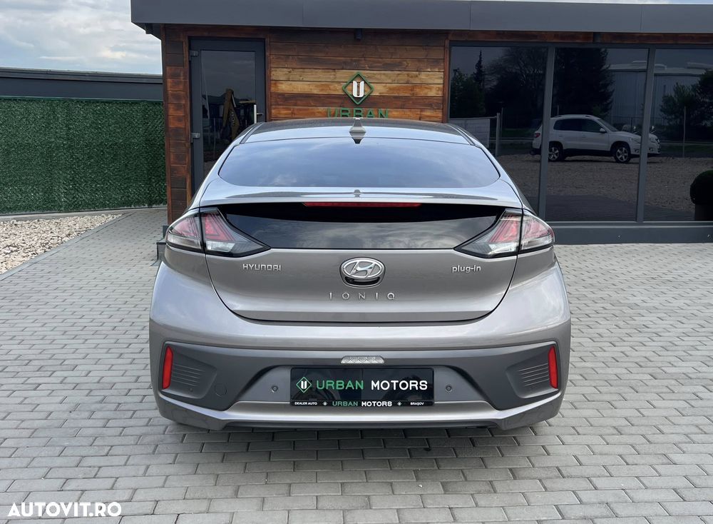 Hyundai IONIQ 1.6 GDI Premium - 13