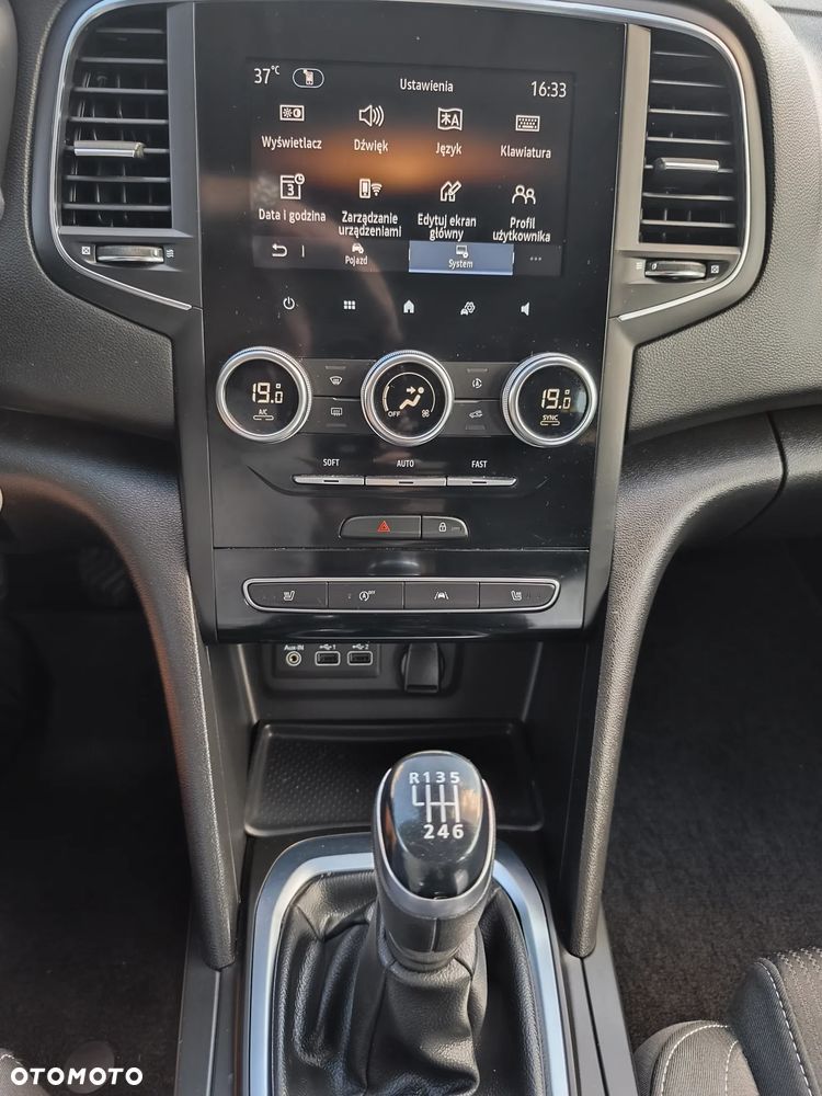 Renault Megane TCe 140 GPF INTENS - 18