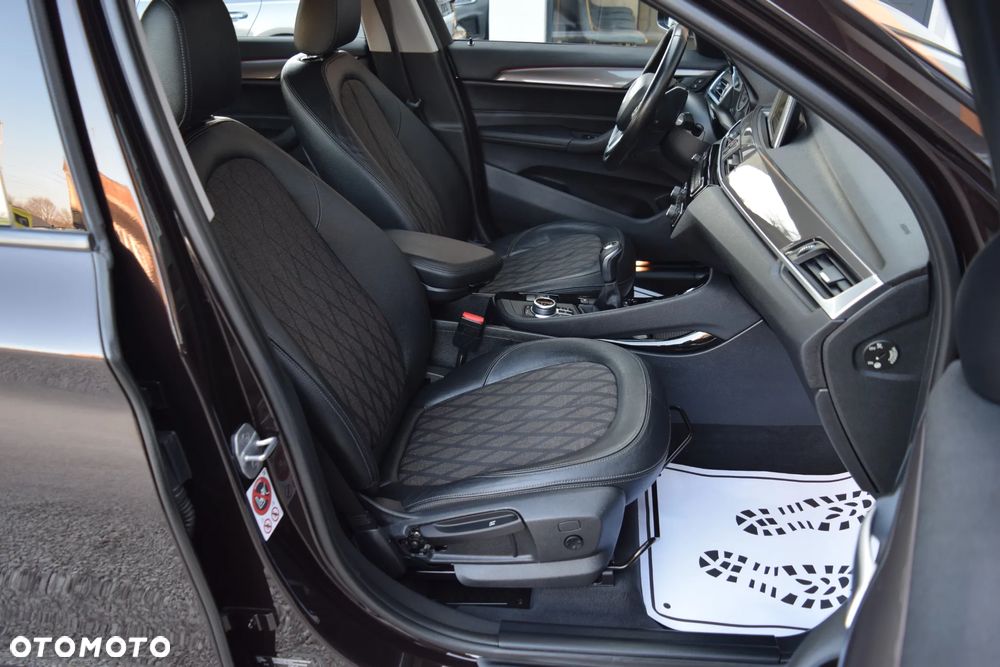 BMW X1 xDrive20d xLine - 38