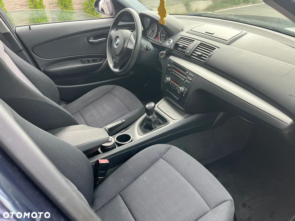 BMW Seria 1 118i Edition Sport - 9