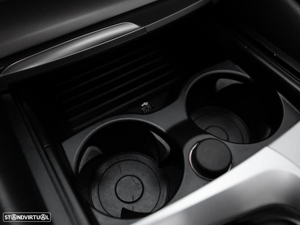 BMW 520 e - 22