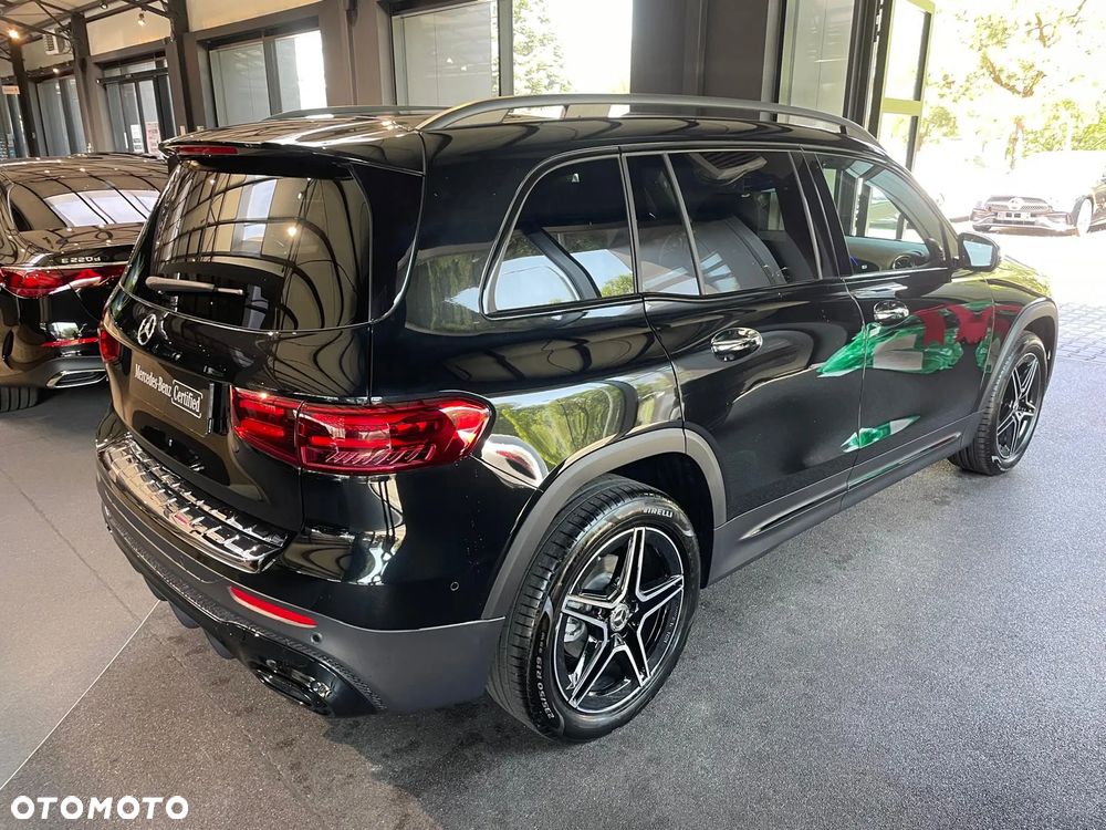 Mercedes-Benz GLB 200 AMG Line 7G-DCT - 6