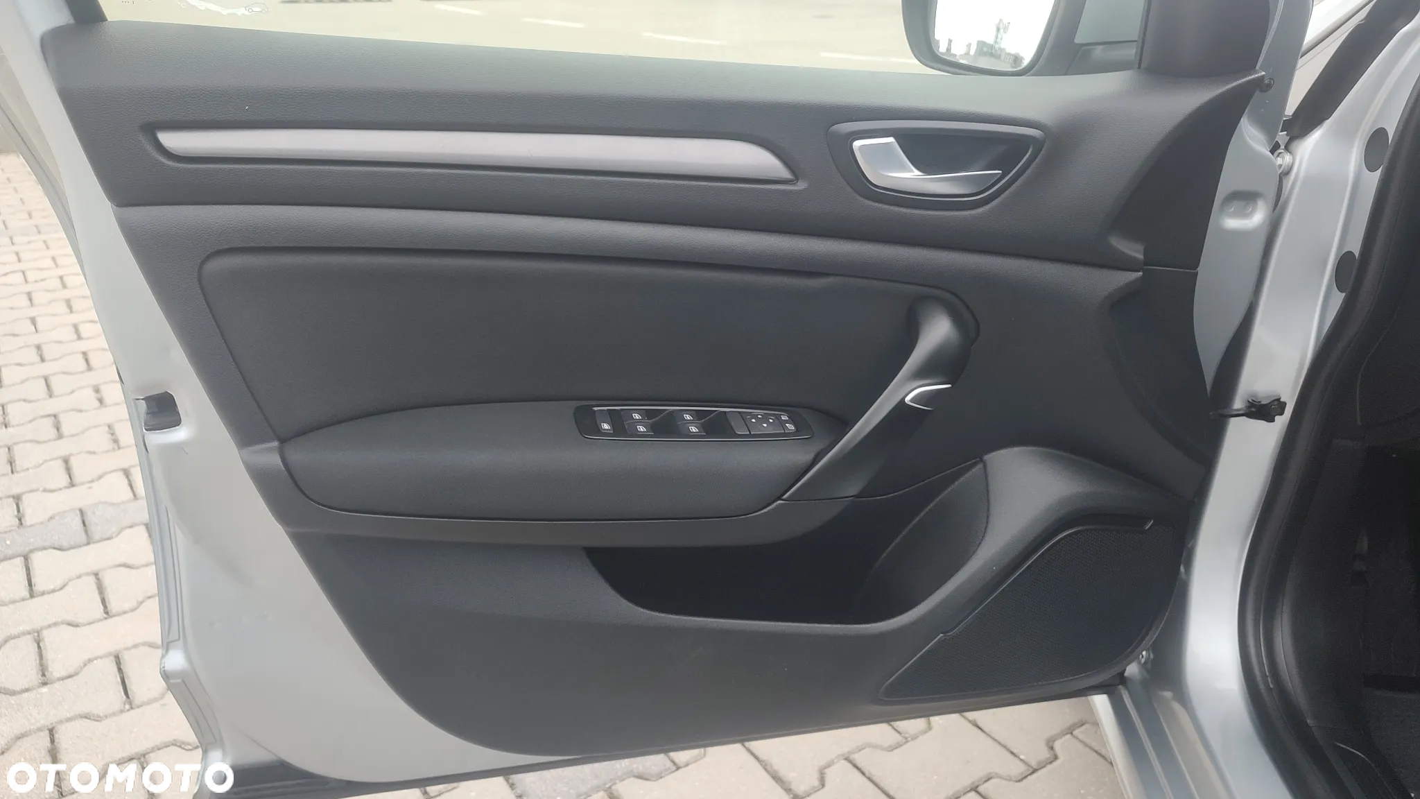 Renault Megane 1.3 TCe FAP Zen - 28