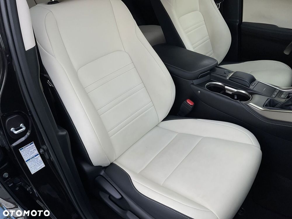 Lexus NX 300 F Impression AWD - 13