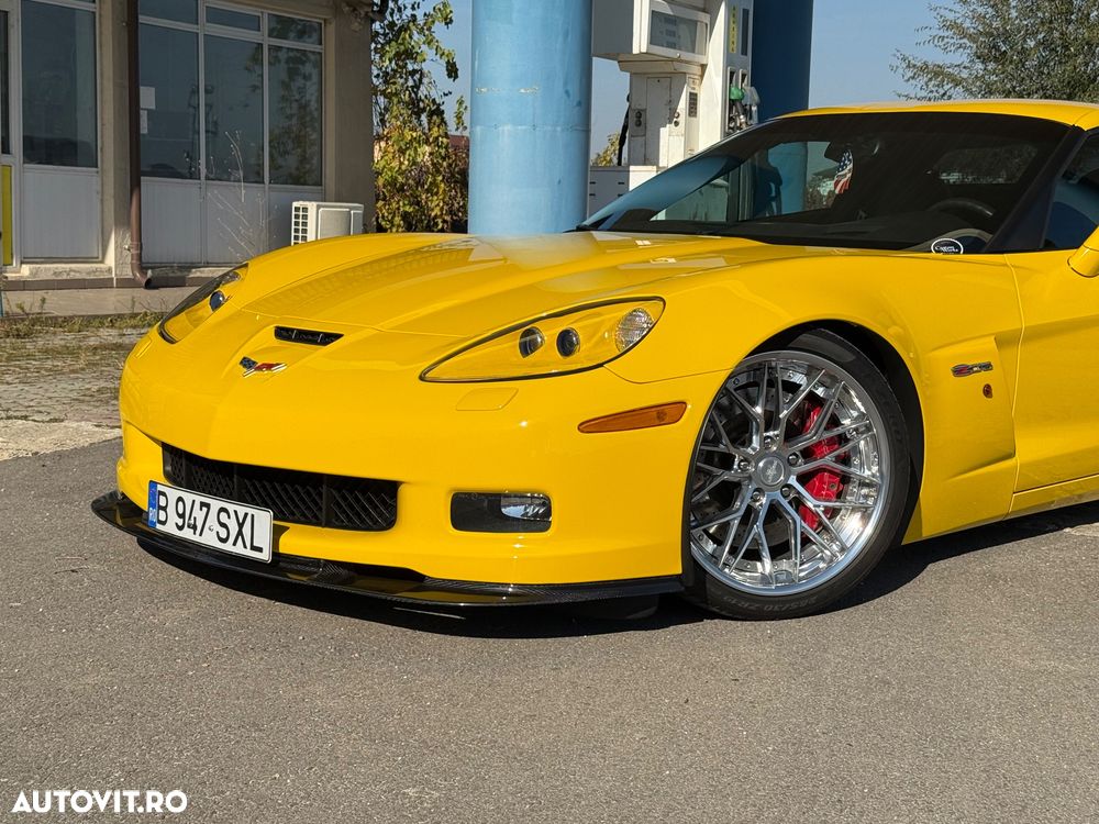 Chevrolet Corvette - 15