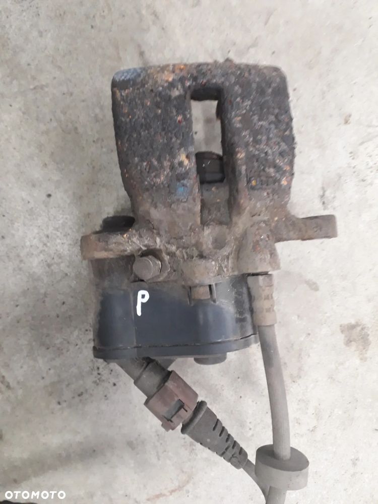 zacisk hamulcowy tył lewy prawy A6 C6 - 2