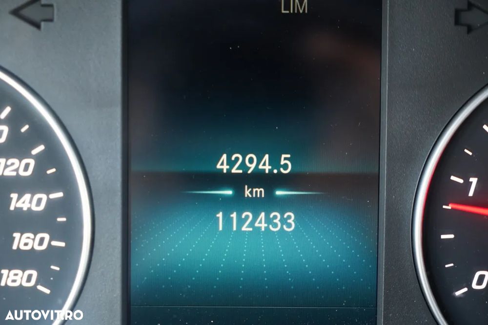 Mercedes-Benz SPRINTER 315 CDI / CONTAINER 4.4 M / 750 KG LIFT / TWIN / IMPORTAT - 33