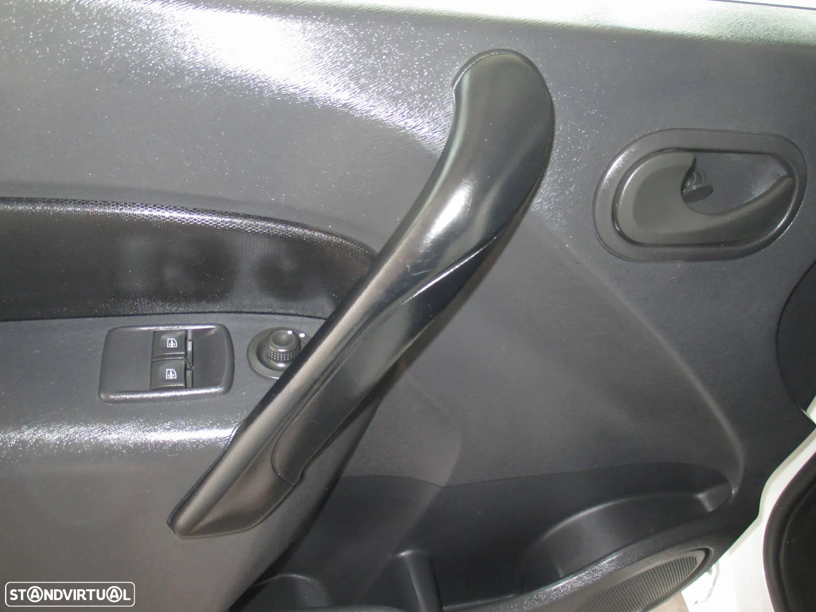 Renault Kangoo Ze 33 - 11