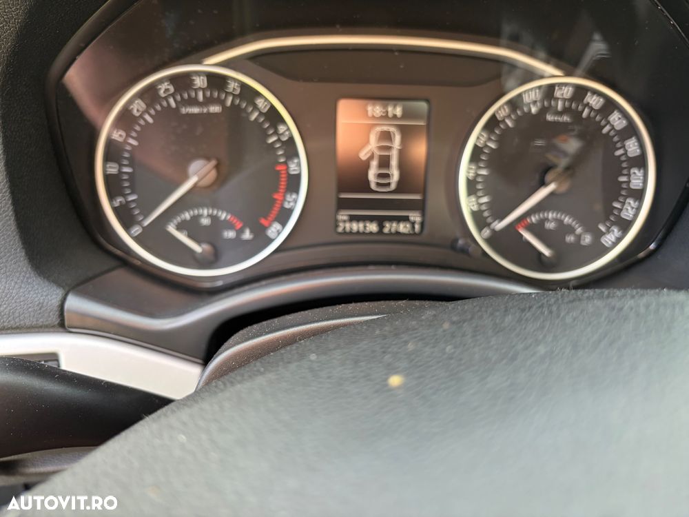 SKODA Octavia 2011 — imagine 5