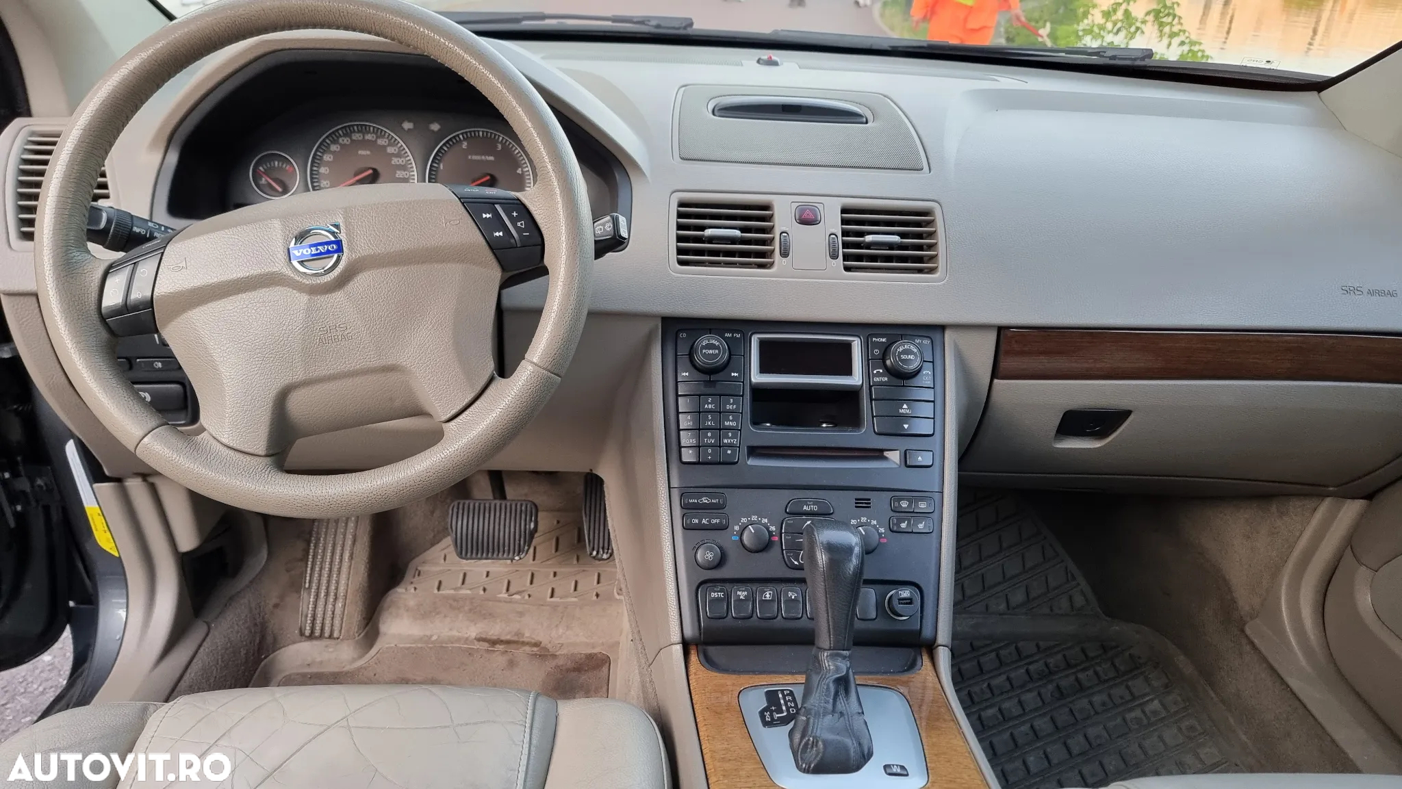Volvo XC 90 - 8