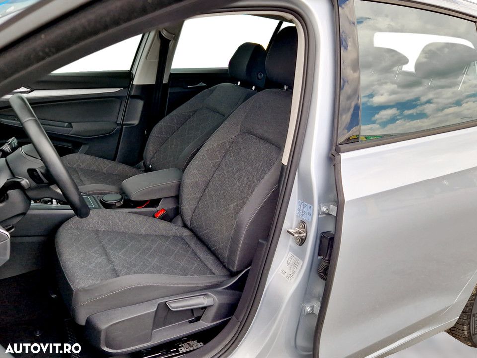 Volkswagen Golf 1.0 eTSI DSG MHEV Life - 12
