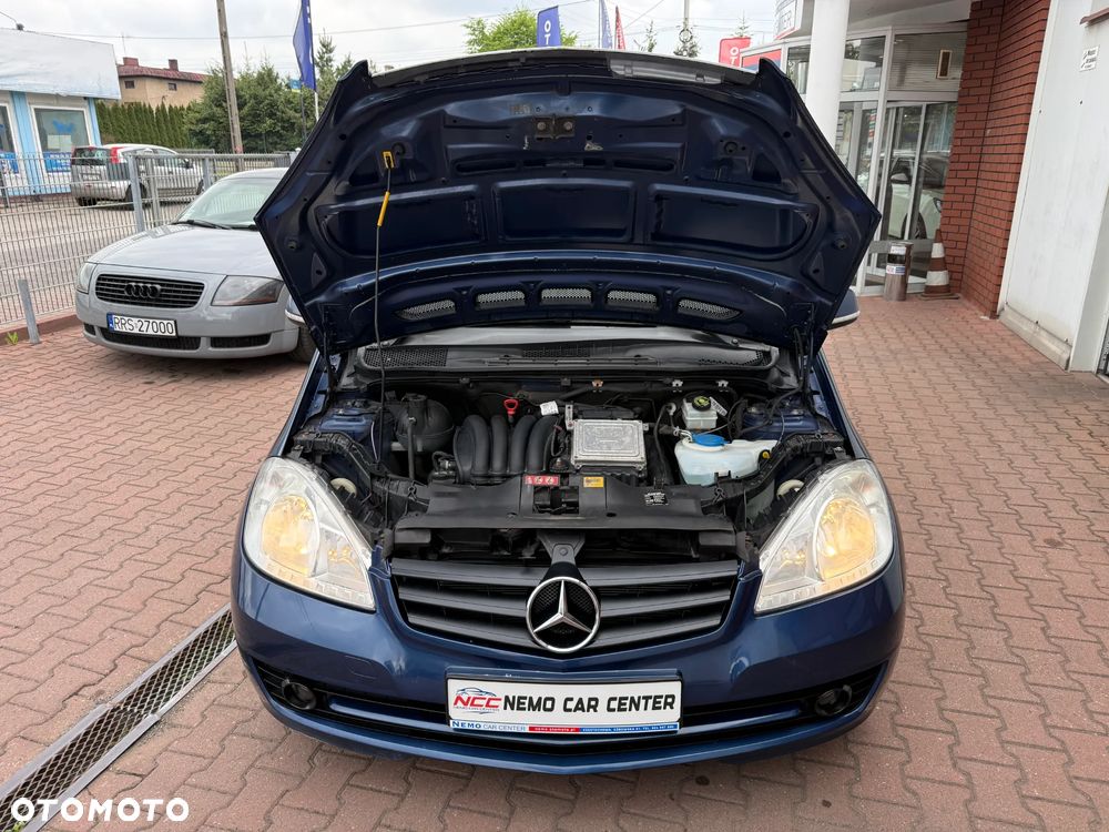Mercedes-Benz Klasa A 170 BlueEFFICIENCY Elegance - 28