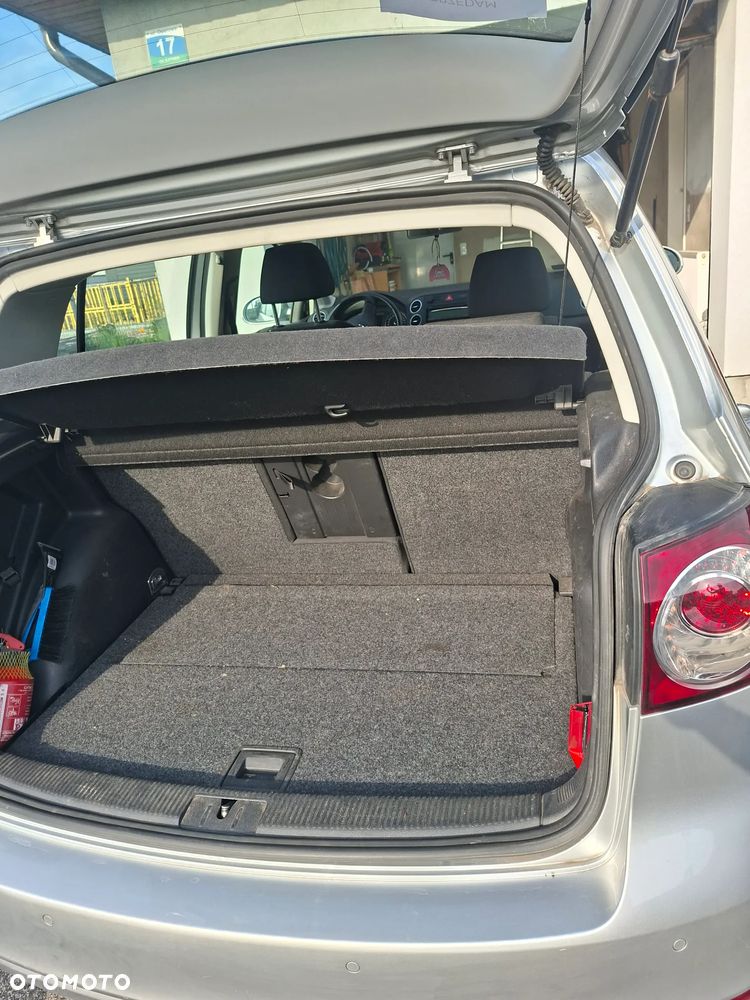 Volkswagen Golf Plus - 11