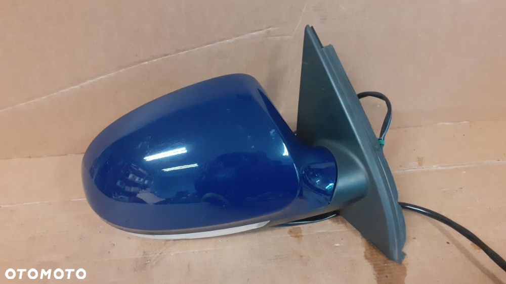 #LUSTERKO PRAWE 6 PIN VW PASSAT B6 LB5N