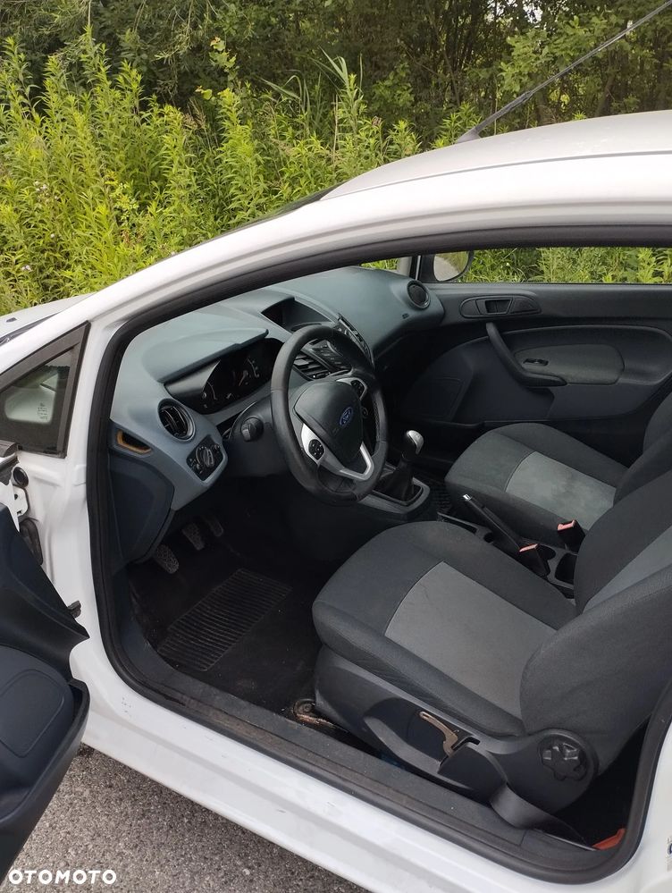 Ford Fiesta VAN - 15