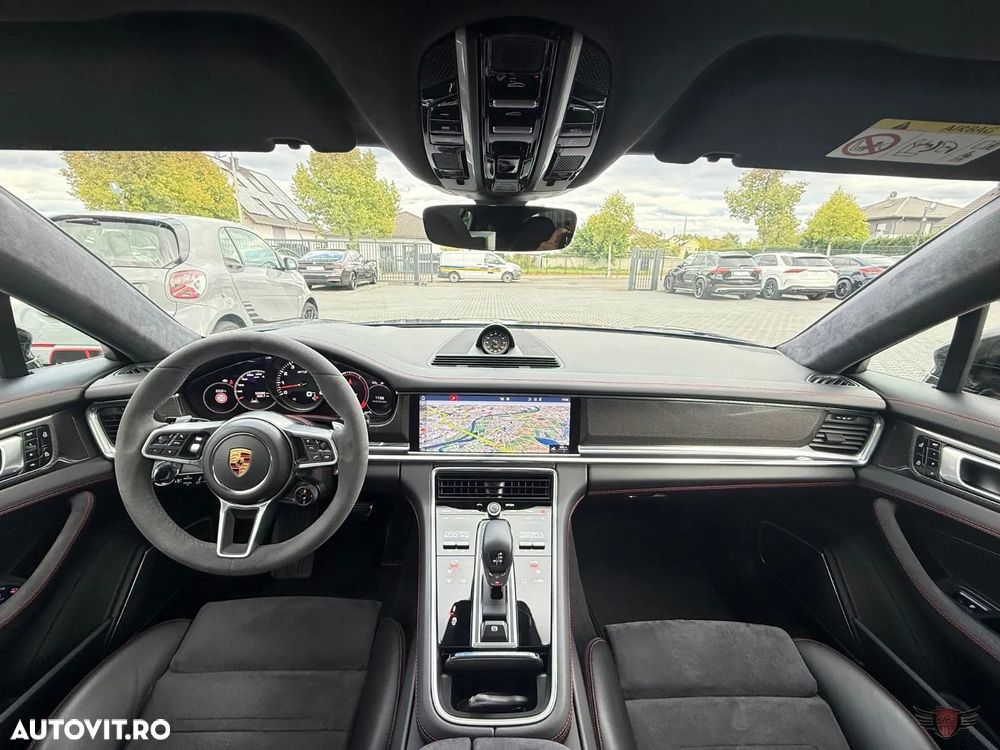 Porsche Panamera GTS - 11