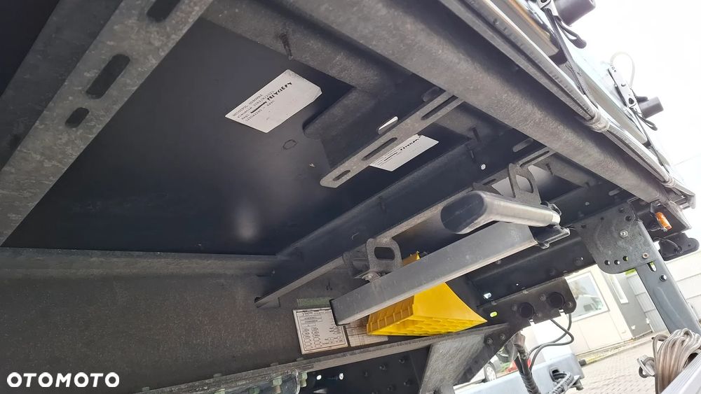 Gniotpol G4080 / Tandem 7,70m / Dmc 11000 kg / Przejazdowa / Podnoszony dach / - 25