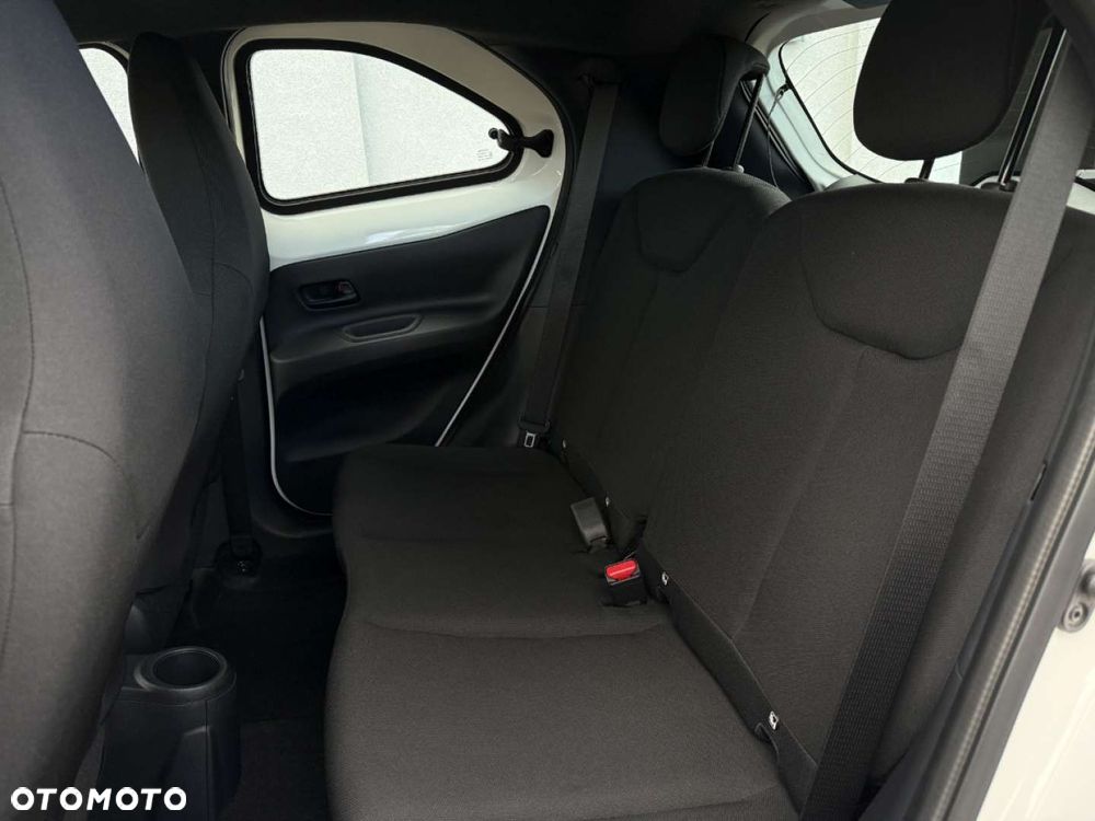 Toyota Aygo X 1.0 VVT-i X-play - 33