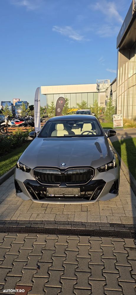 BMW Seria 5 550e xDrive AT PHEV - 4