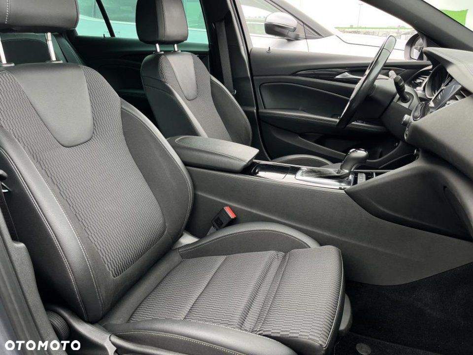 Opel Insignia - 21