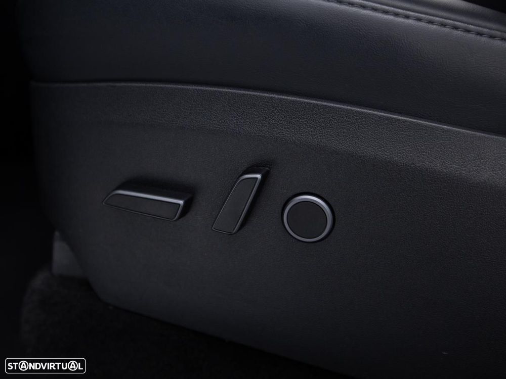 Tesla Model Y Long Range Dual Motor AWD - 20