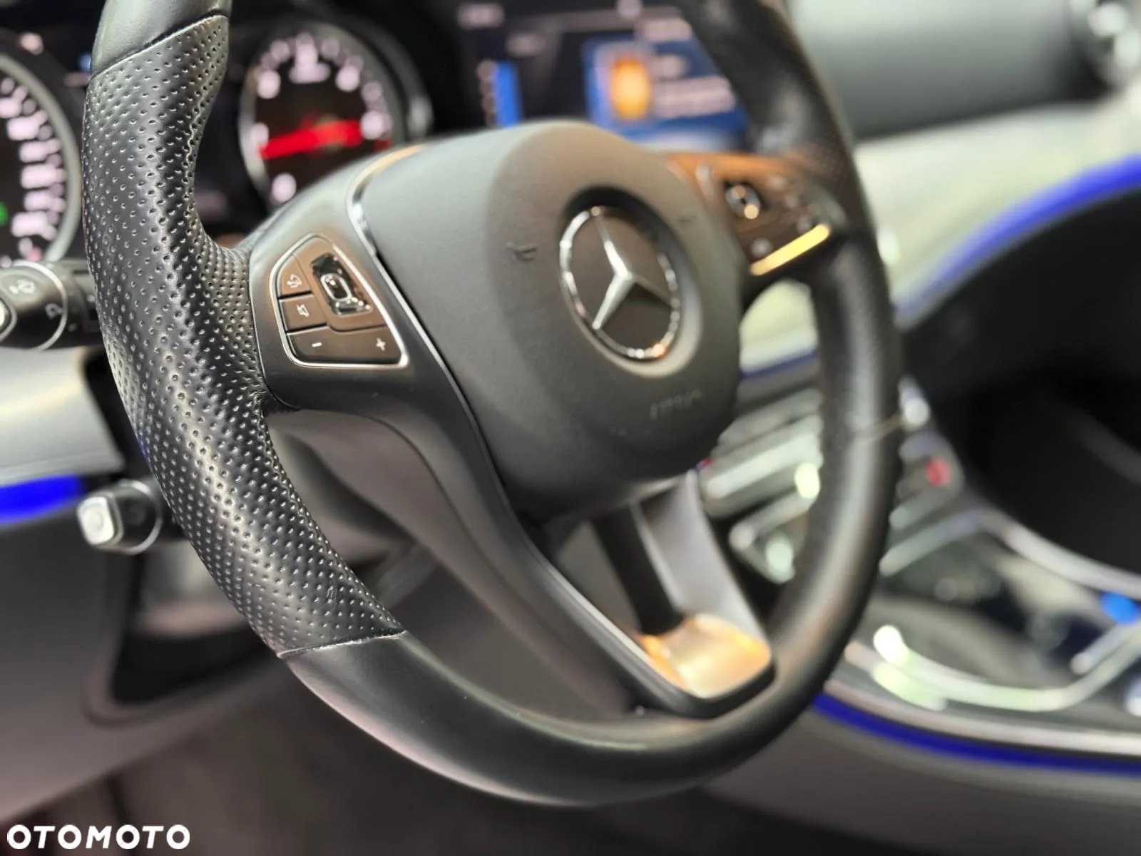 Mercedes-Benz Klasa E 220 d T 9G-TRONIC Avantgarde - 14