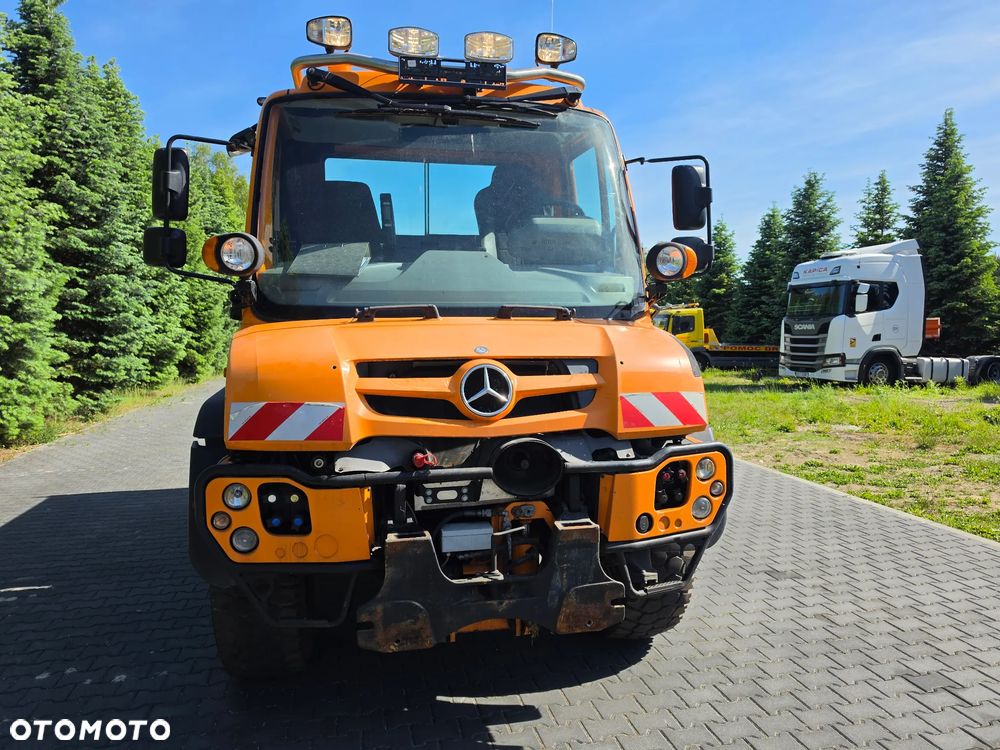 Unimog U527 - 4