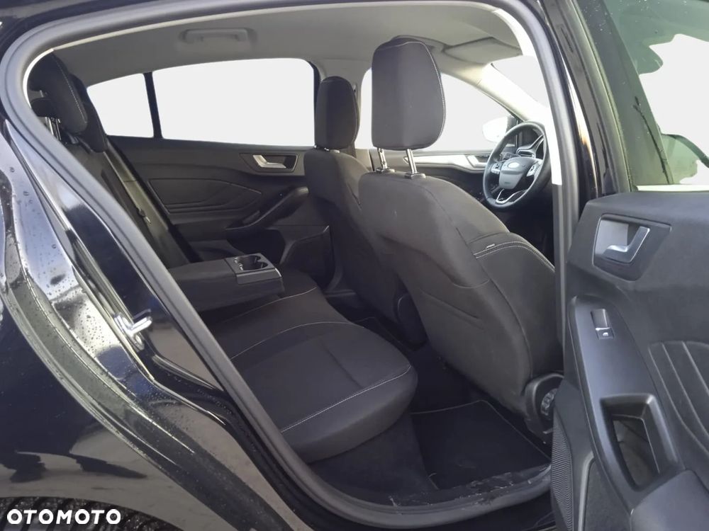 Ford Focus 1.0 EcoBoost Titanium X - 36