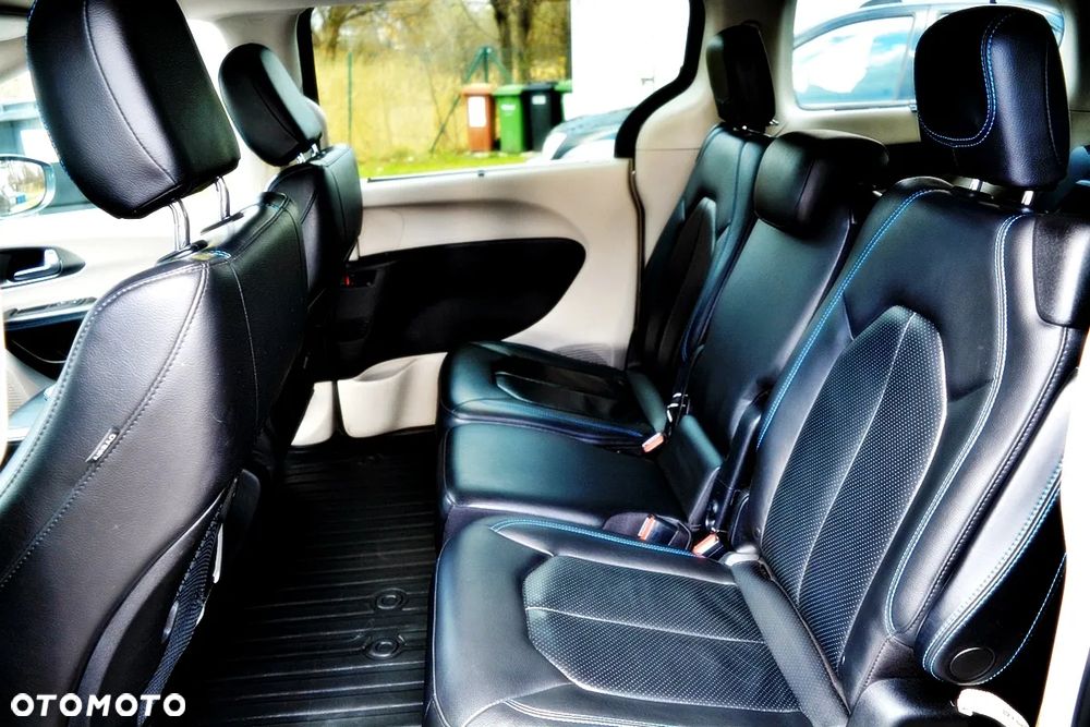 Chrysler Pacifica - 19