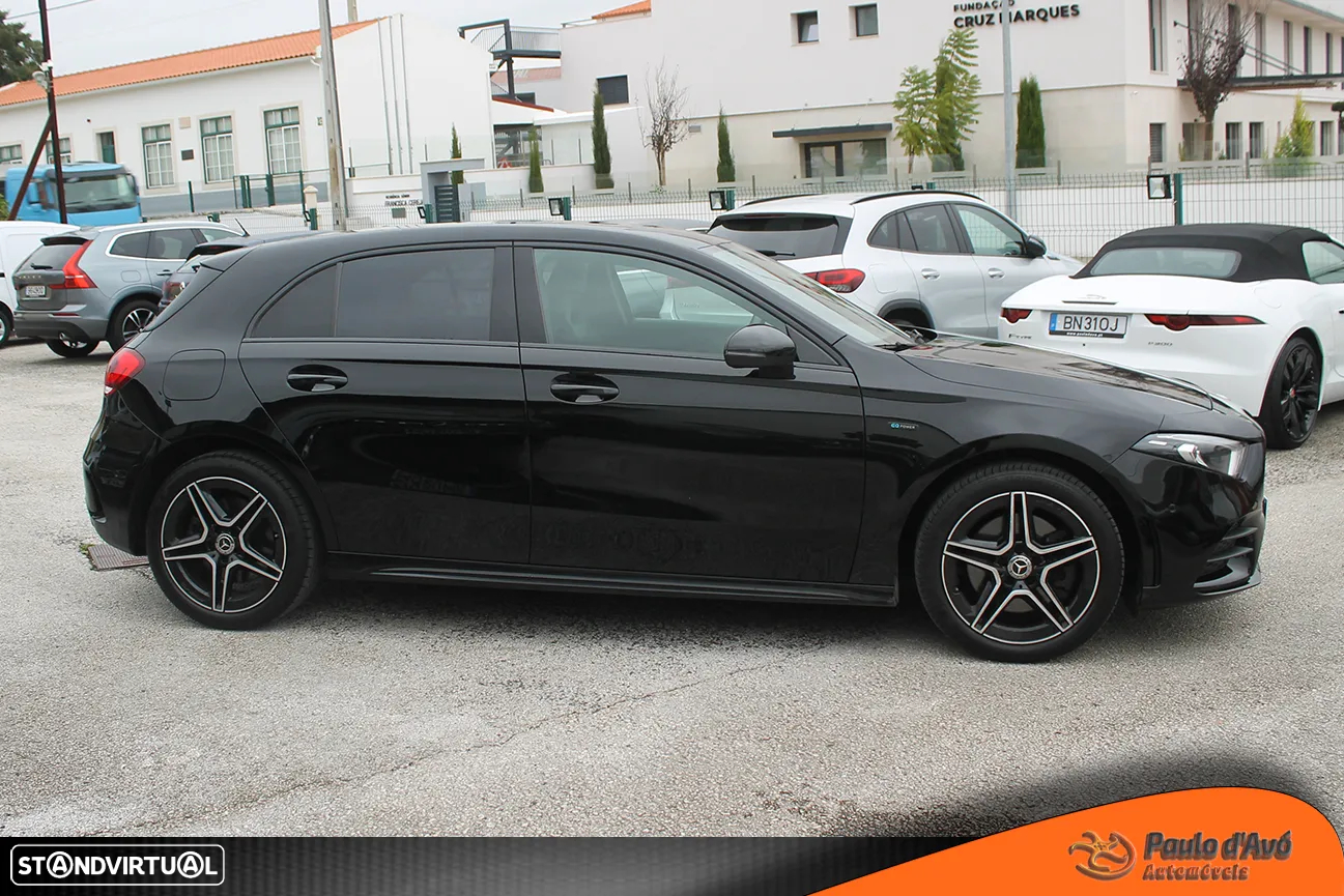 Mercedes-Benz A 250 e AMG Line - 4