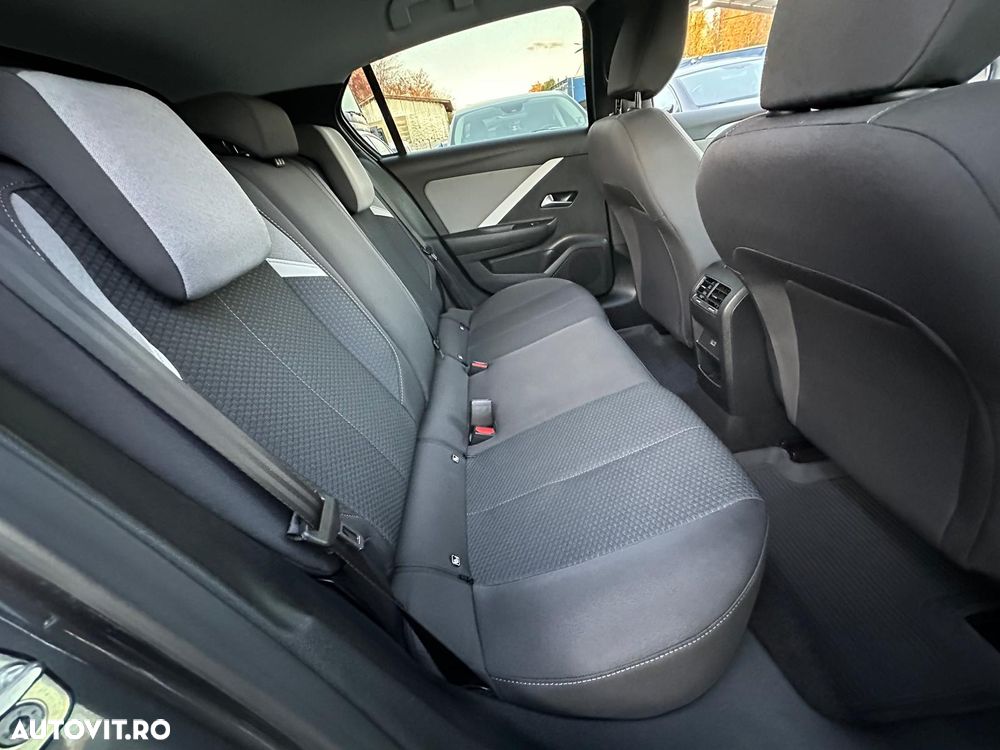 Opel Astra 1.2L Turbo Start/Stop AT8 Elegance - 10