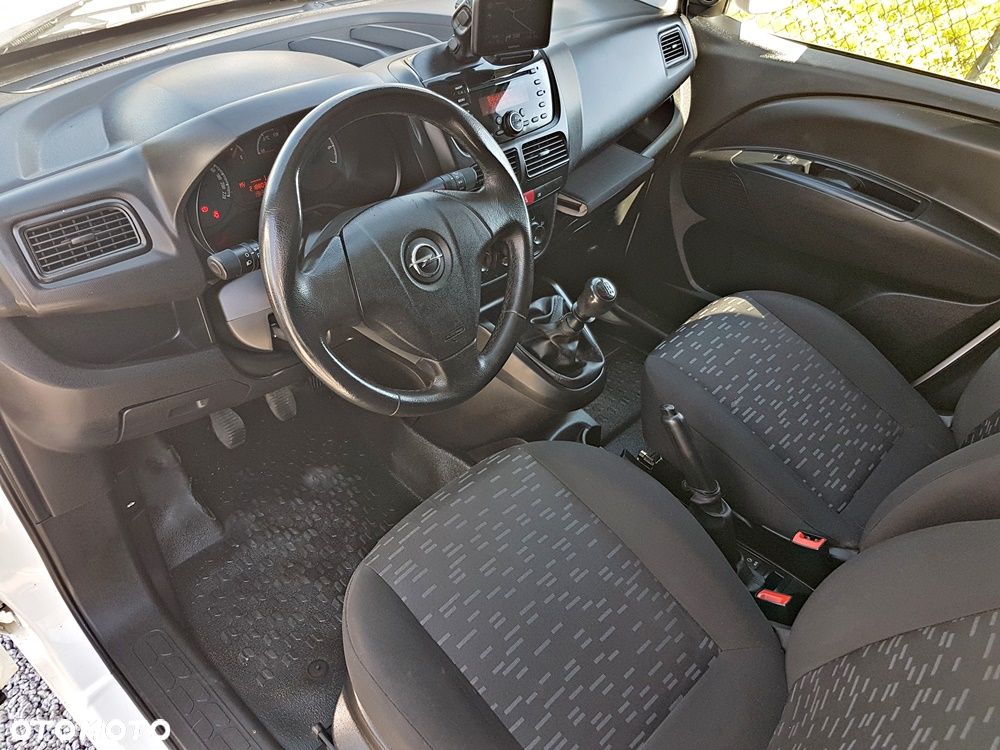 Opel COMBO - 9