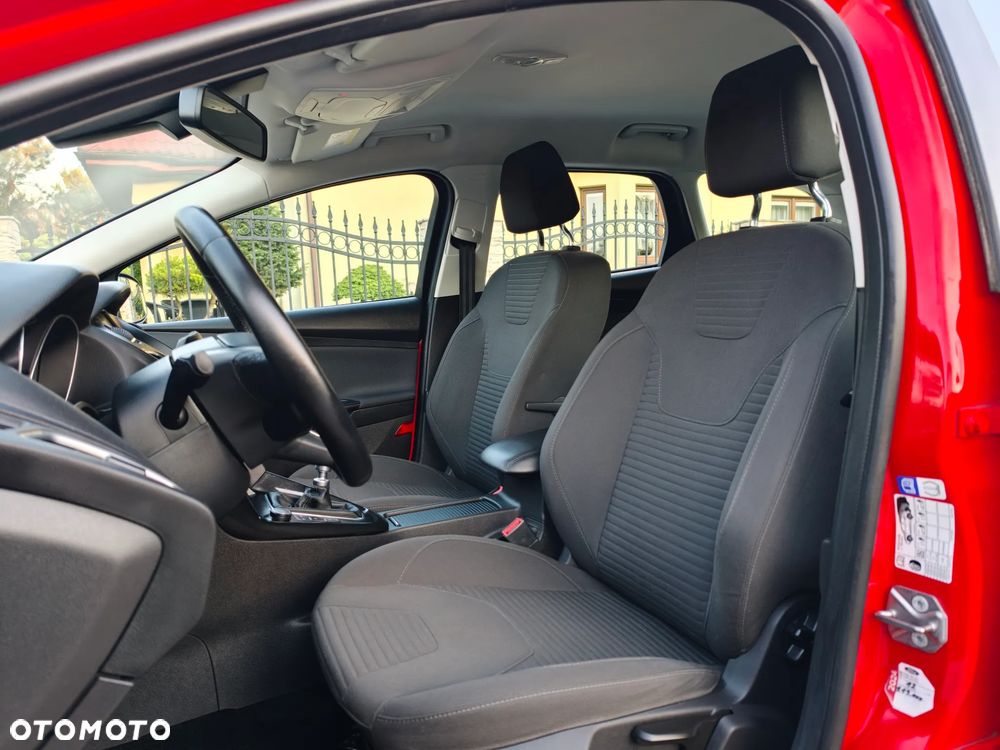 Ford Focus 2.0 TDCi Titanium ASS - 19