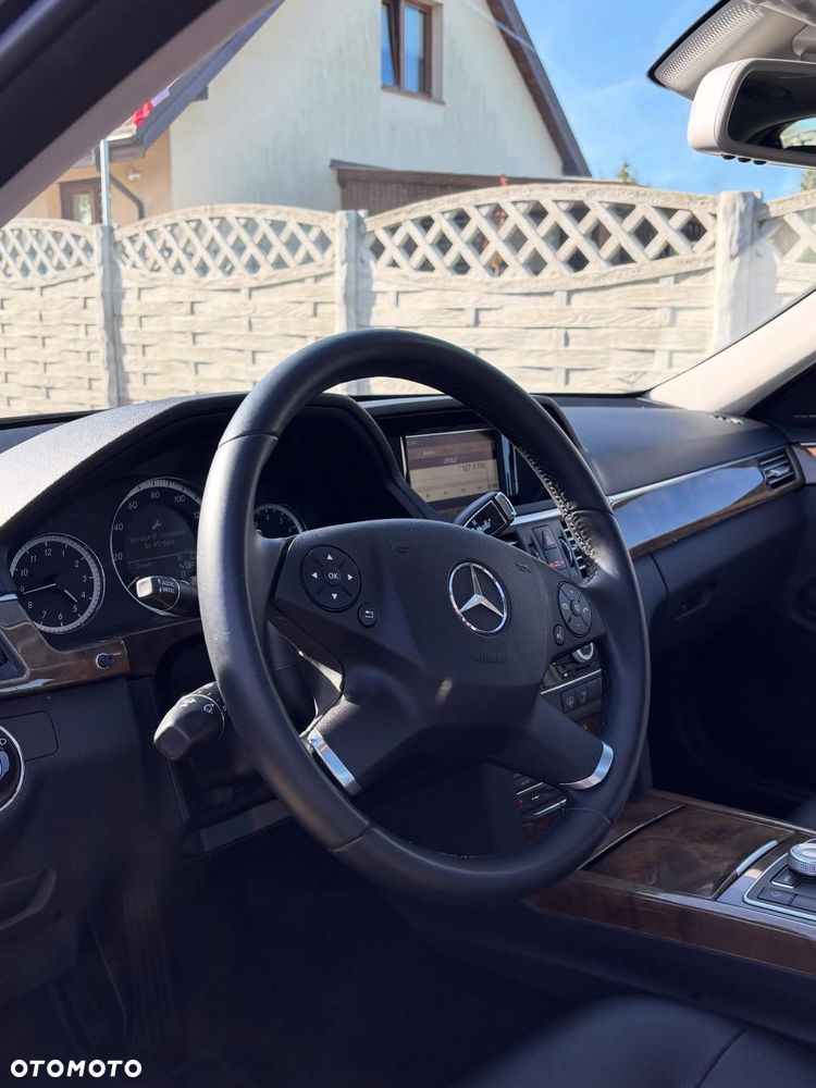 Mercedes-Benz Klasa E 350 4-Matic - 12