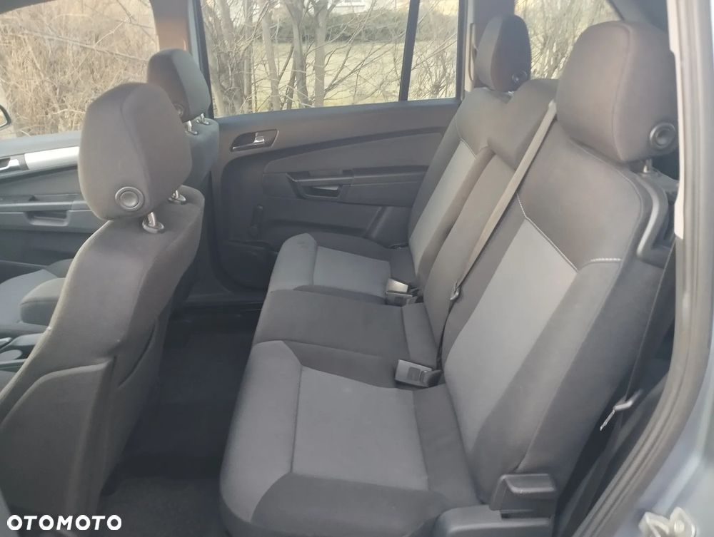 Opel Zafira - 13