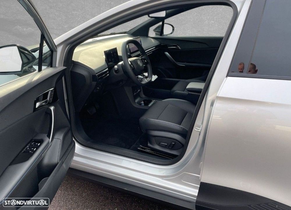 MG MG4 64 kWh Luxury - 4