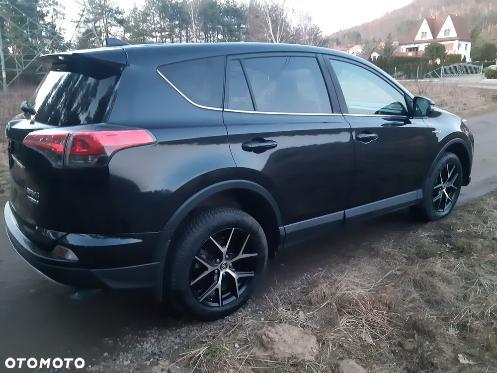 Toyota RAV4 - 6